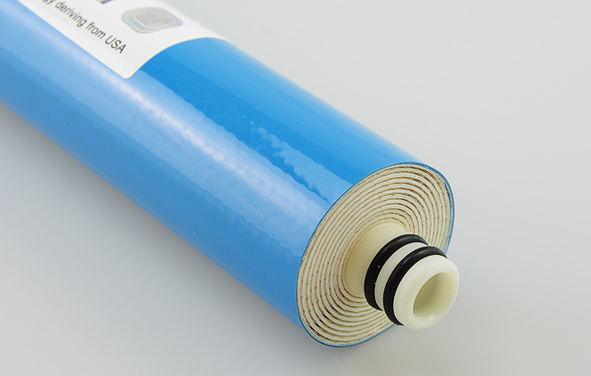 9. RO reverse osmosis cartridge:   using RO reverse osmosis membrane,   removing various pollutants in the water.